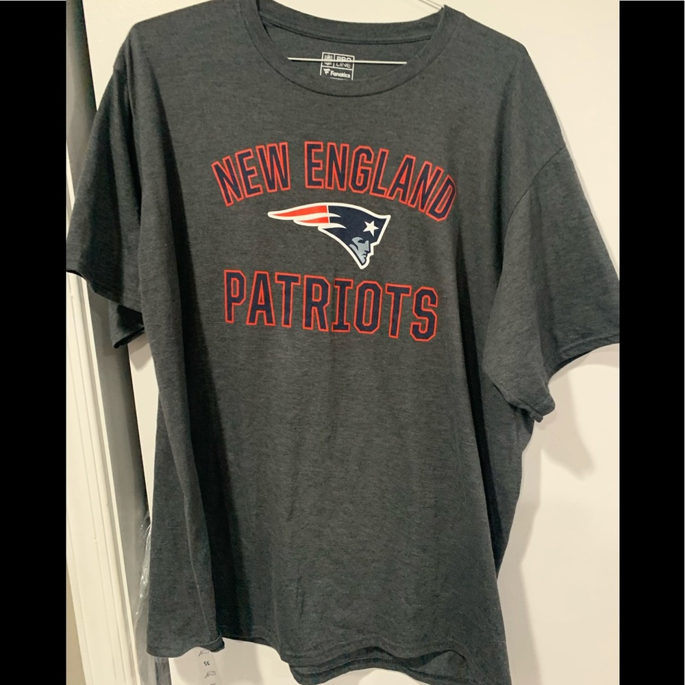 NFL Pro Line Mens Size 2XL Patriots  Tee T-Shirt
